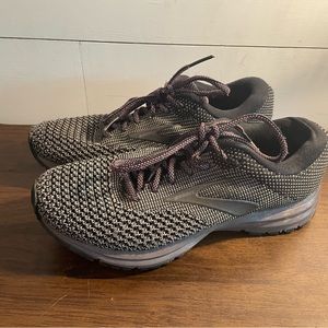 Brooks Revel 2 Arctic Dust Black White Purple DNA Womens Size 8